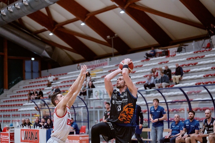 Latina Basket sul campo di Chiusi (foto di Sofia Rosamilia)