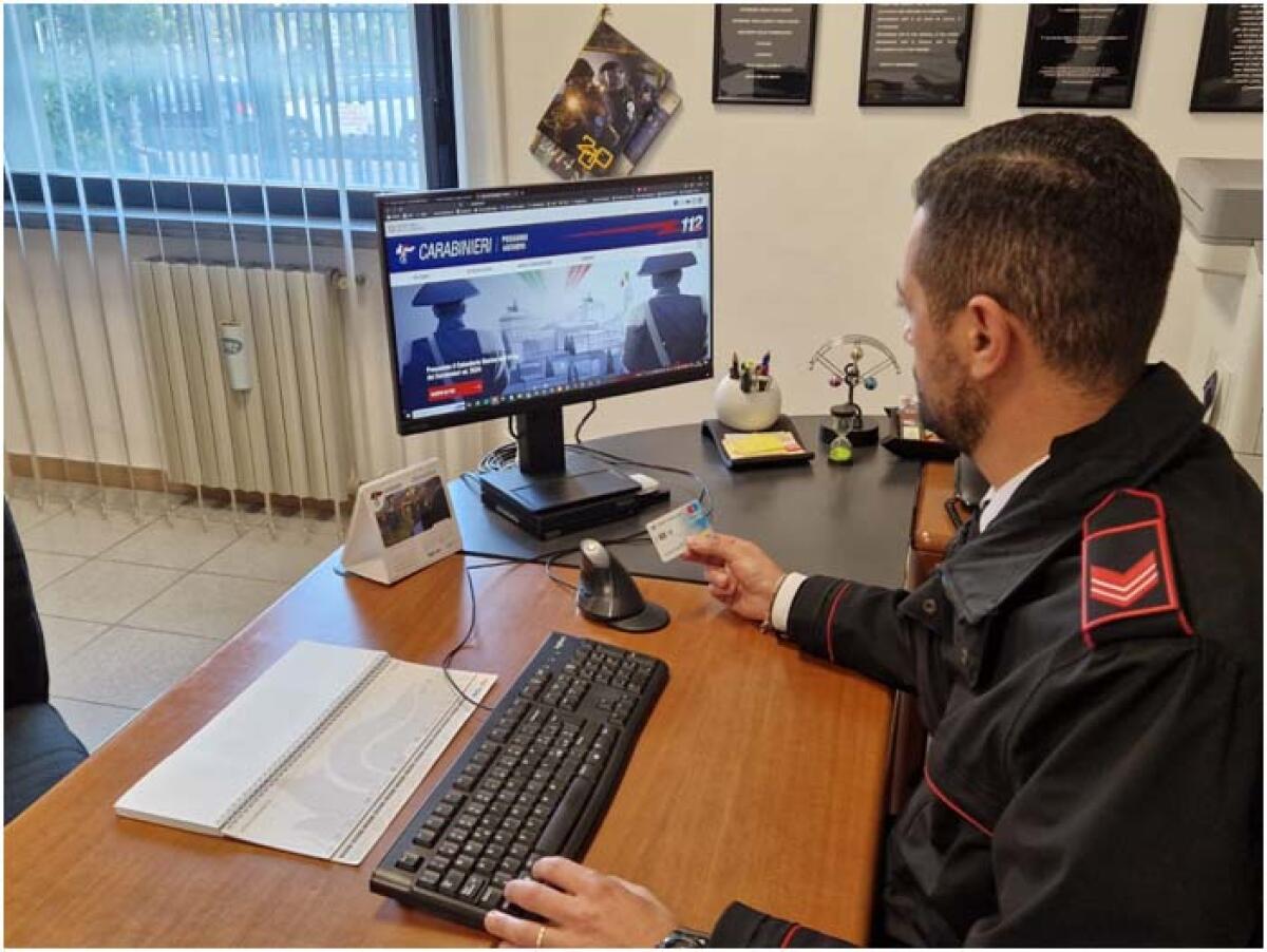 Frode informatica: 24enne telefona e convince un uomo a trasferire 9mila euro su una carta prepagata - 