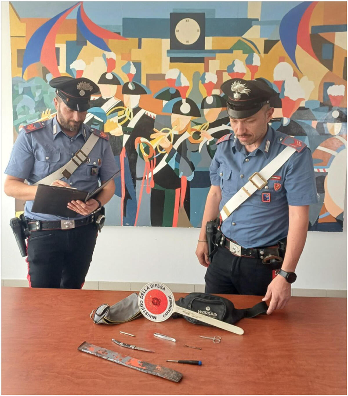 Controlli alla stazione di Campoleone: 2 uomini sorpresi a rubare una bici, denunciati - 