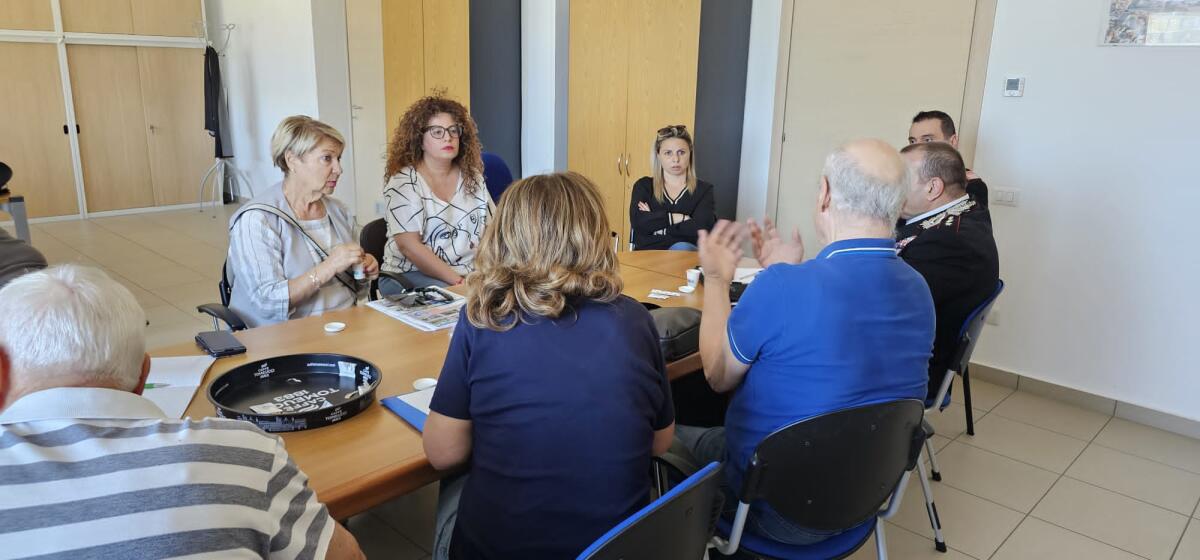 Difendere gli anziani dalle truffe: al via ad Aprilia gli incontri dei Carabinieri nei centri anziani. Riunione preliminare in Comune. - 