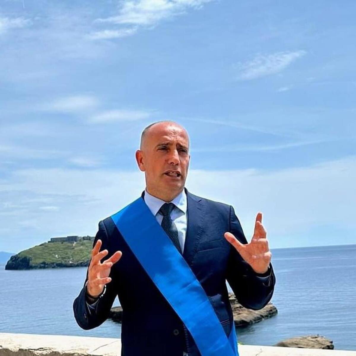 Francesco, 21 anni, muore schiacciato dal trattore. Il sindaco Stefanelli: "Sconvolti e increduli" - 