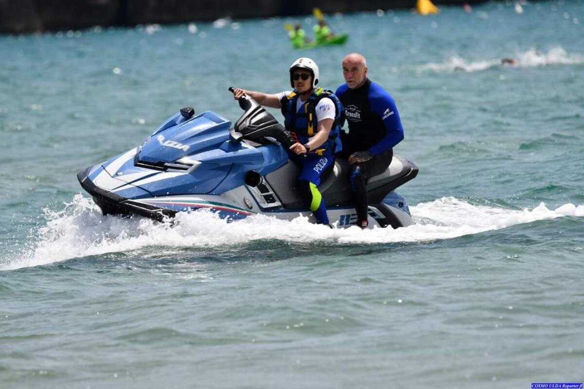 Pattugliamento in mare questa estate, nel Golfo di Gaeta, con le moto d’acqua della Polizia di Stato. - 