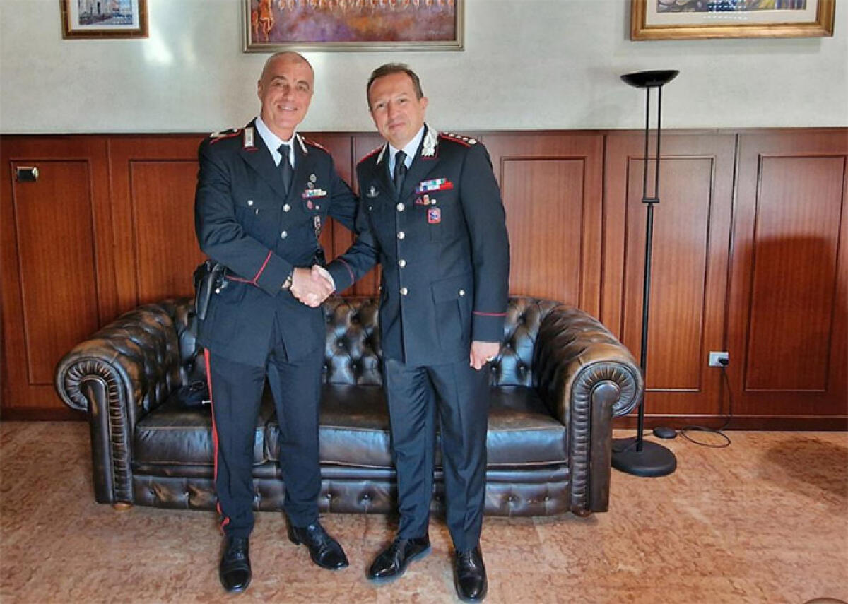 Saluti di commiato al Comando Provinciale dei Carabinieri di Latina per il Luogotenente Ferro ed il Vicebrigadiere Ottaiano. - 