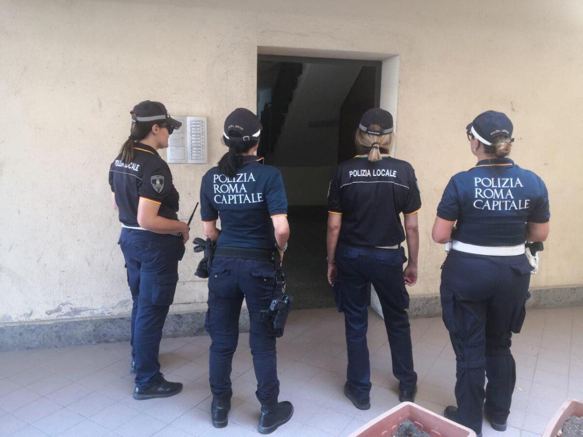 Liberato alloggio popolare a Pavona occupato abusivamente, denunciata giovane coppia - 