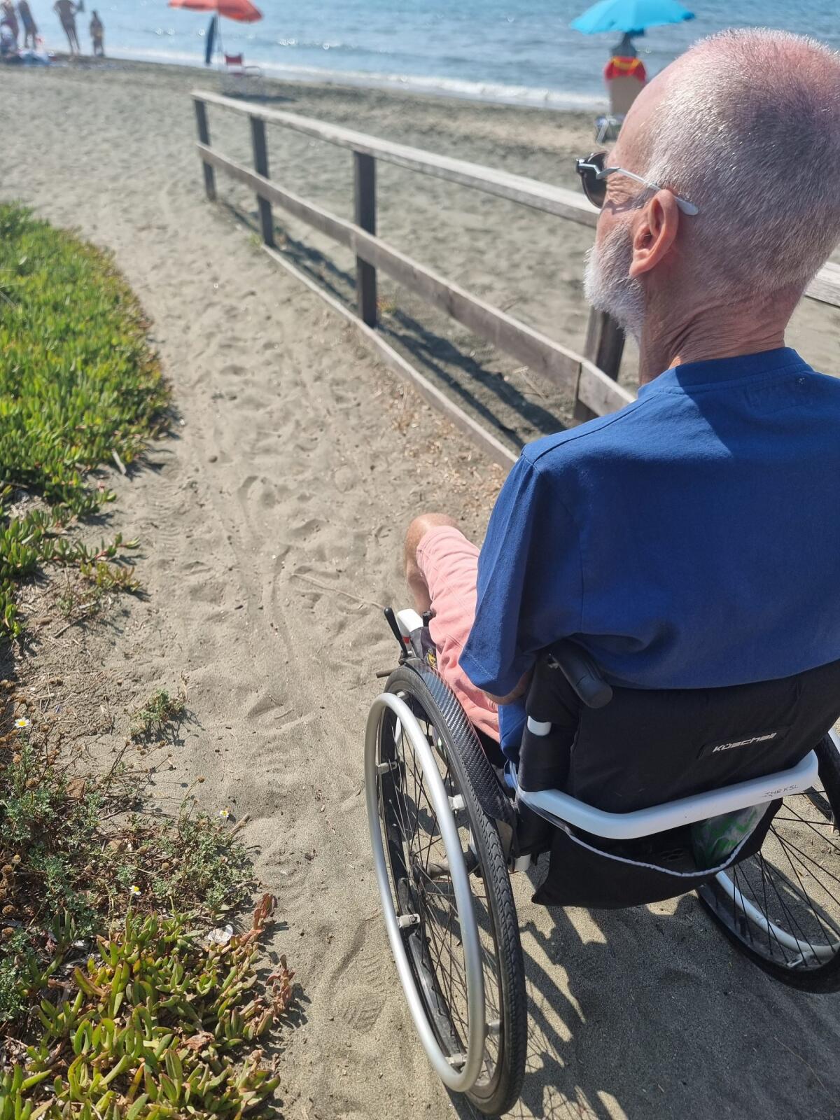 Fondi - Spiagge libere non accessibili ai disabili. Previsto un tavolo di confronto con l'amministrazione - 