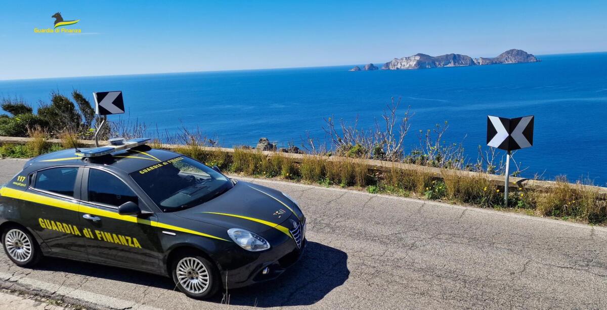 Controlli antidroga sull'isola di Ponza: 21 persone segnalate per uso personale - 