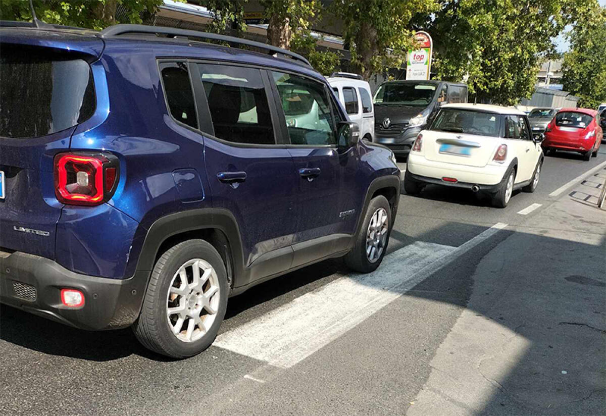 Tamponamento a catena sulla Nettunense, a Campo di Carne. Traffico tornato regolare. - 