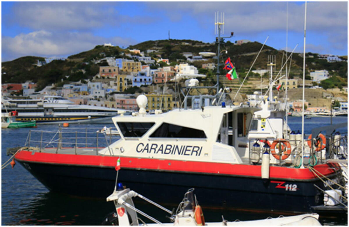 Violenza sessuale a Ponza su una 16enne: arresti domiciliari e braccialetto elettronico per il 30enne romano - 