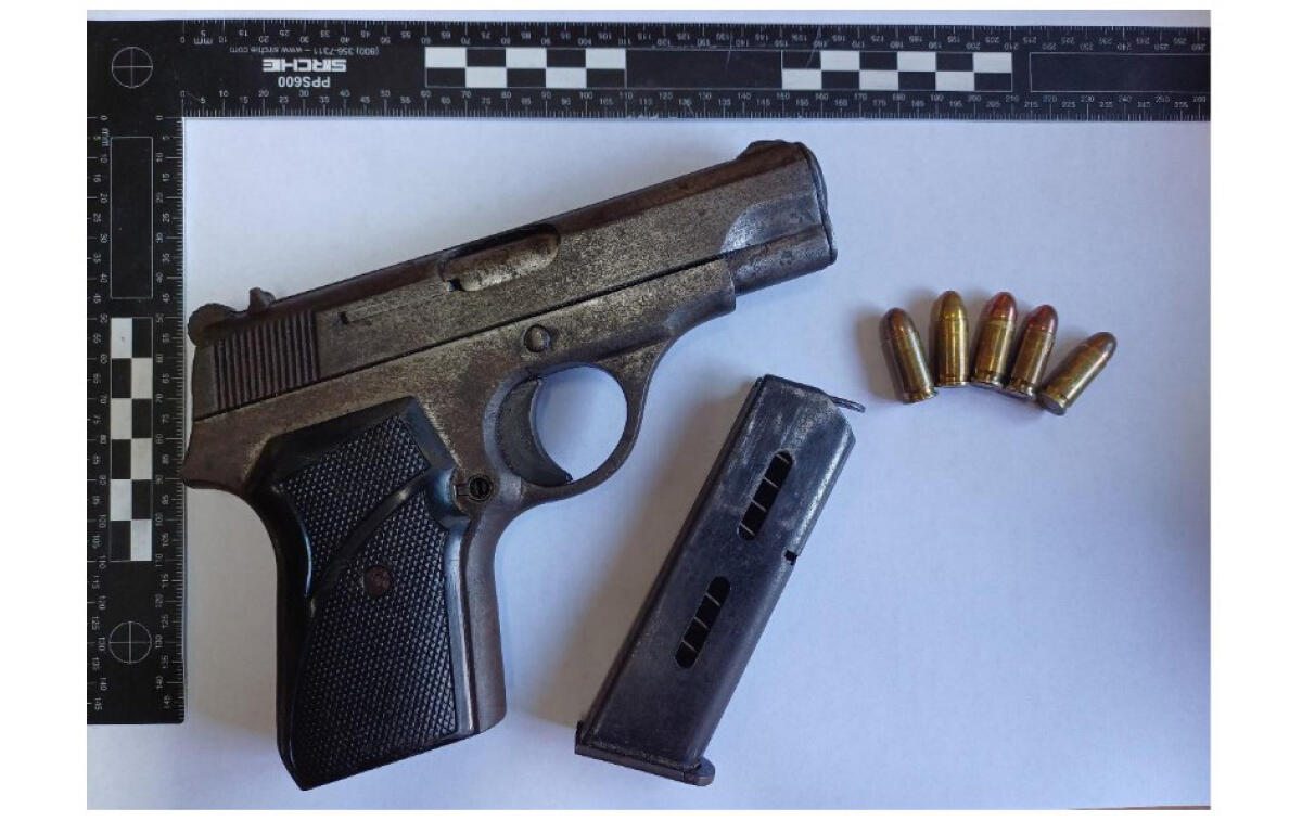 Aprilia - Pistola predisposta per fare fuoco: arrestato per riciclaggio, ricettazione e detenzione di arma clandestina - 