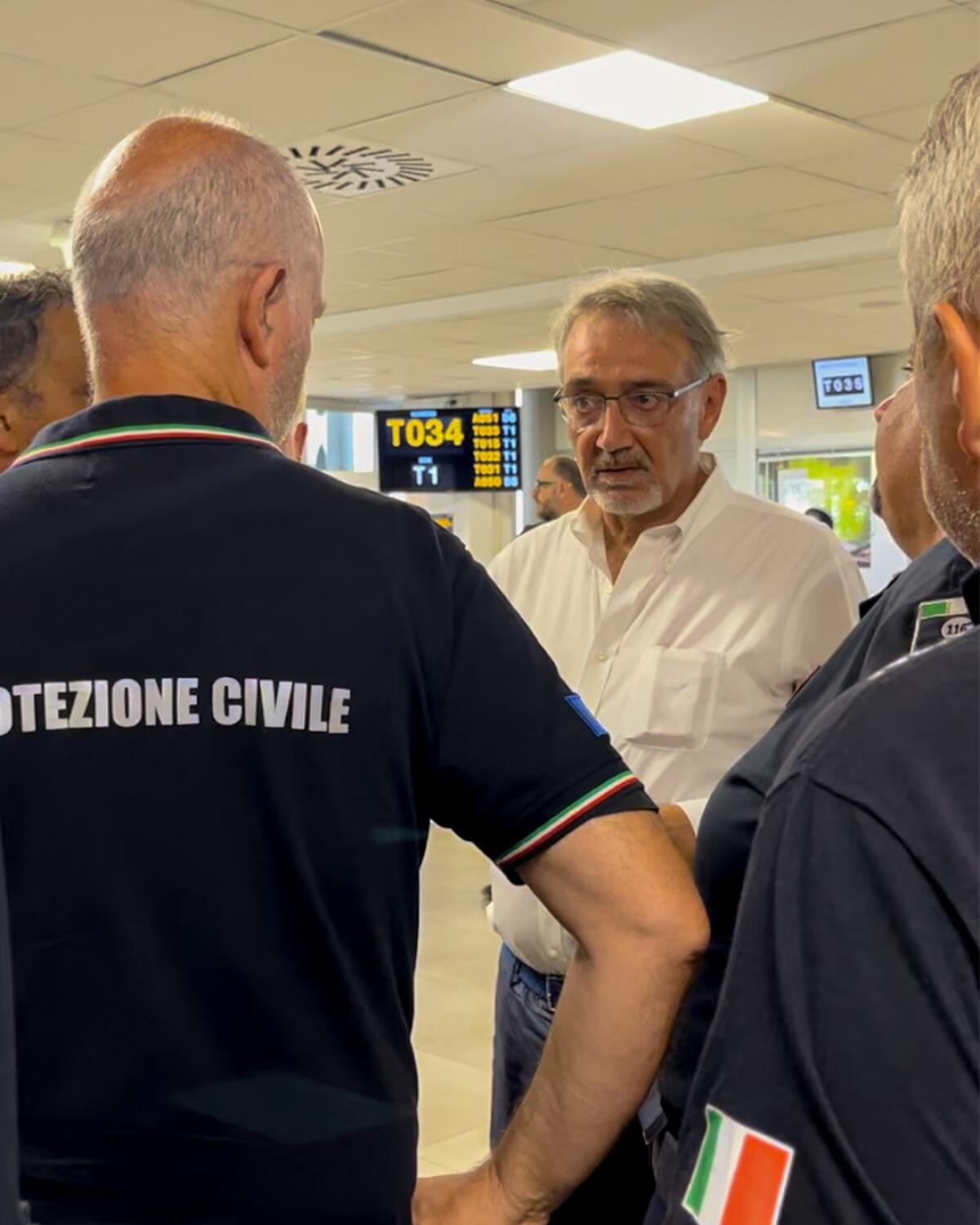 Incendio Cinecittà, presidente Rocca in visita dei feriti: "Al lavoro su emergenza incendi" - 