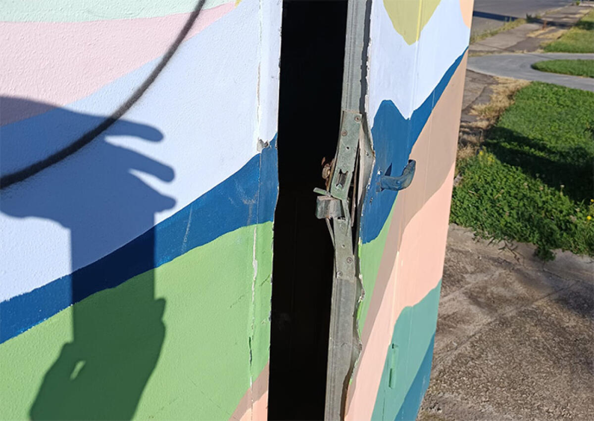 Dopo gli atti di vandalismo, ora al parco “Fiorentini” di Aprilia anche i furti: rubate le attrezzature per la manutenzione del verde. - 