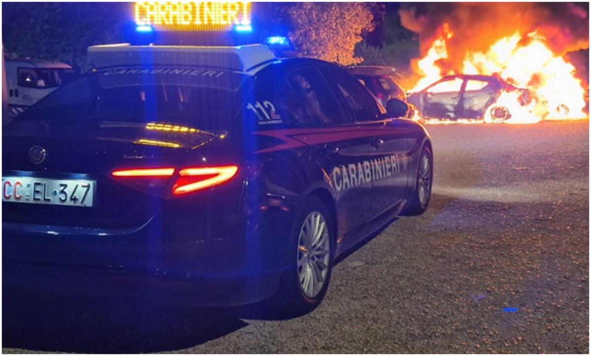 Due auto in fiamme a Latina nella notte: si indaga sulle cause - 