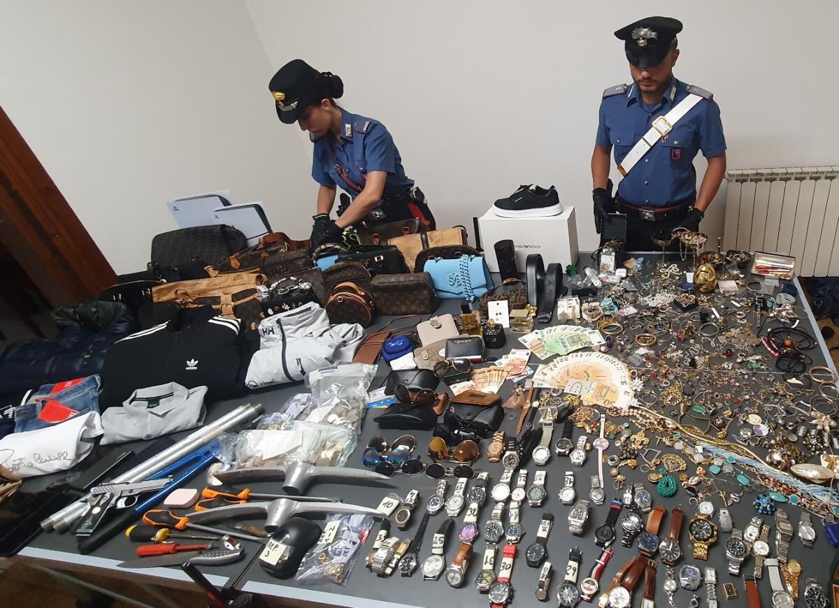 (VIDEO) Furti in abitazione: recuperata refurtiva. Sei denunce per ricettazione - 