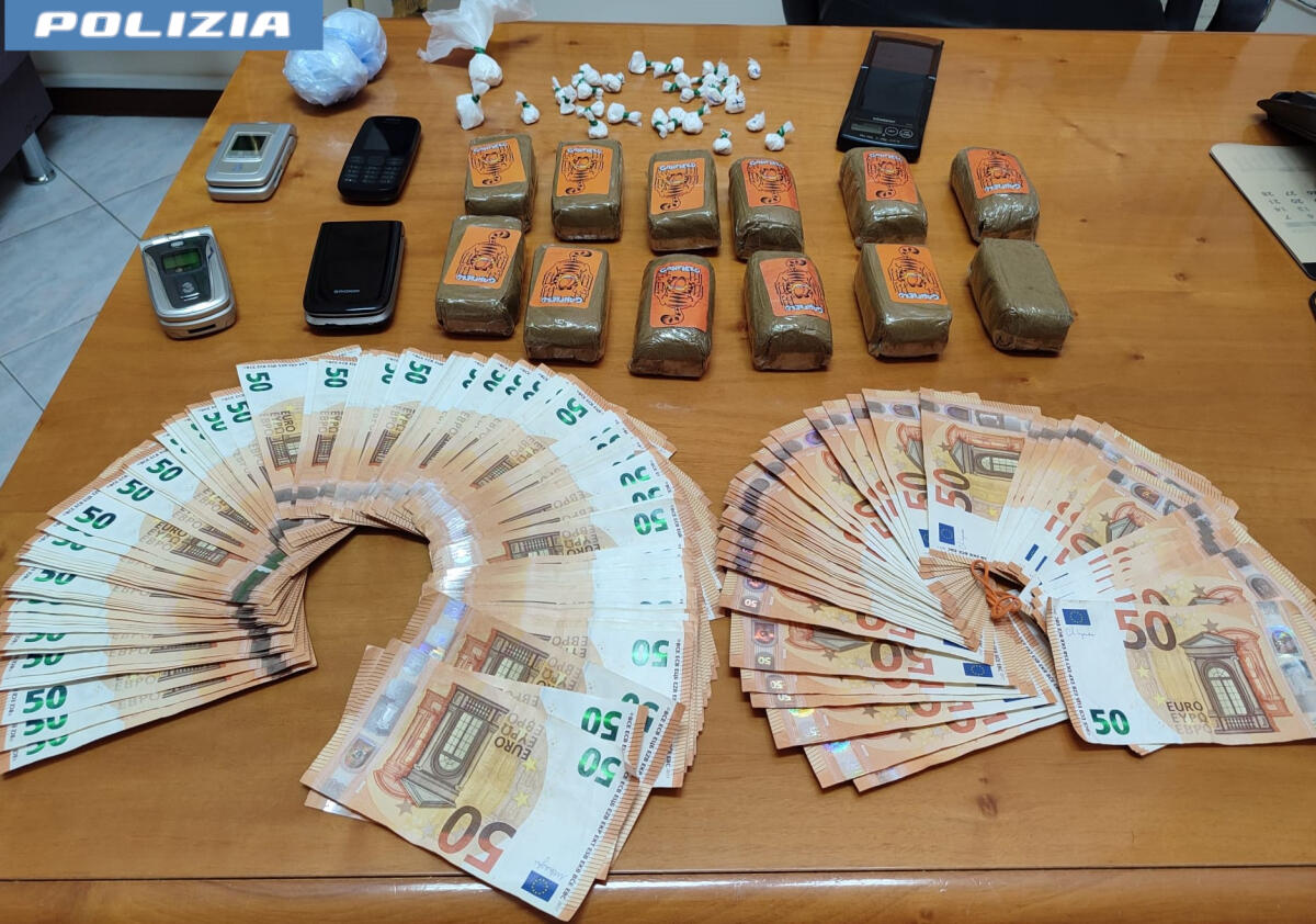 Oltre un chilo di hashish e un etto di cocaina: ai Castelli Romani arrestato un 80enne - 