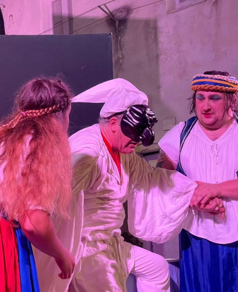 lo spettacolo "Aglio e fravaglio"