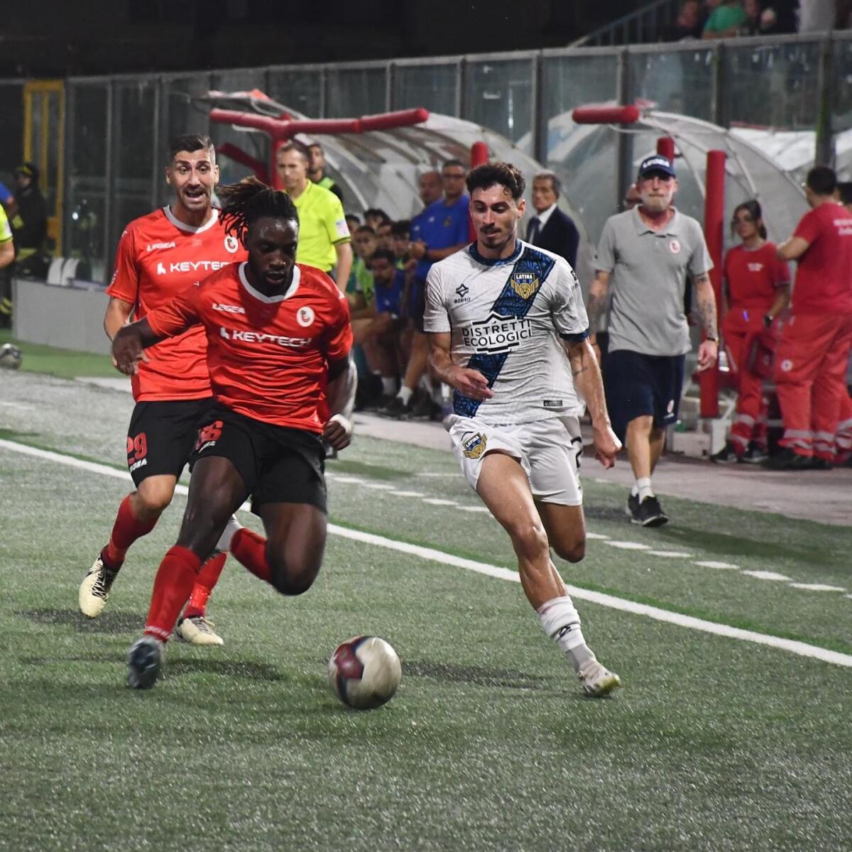 Calcio Lega Pro - Prima sconfitta stagionale per il Latina - 