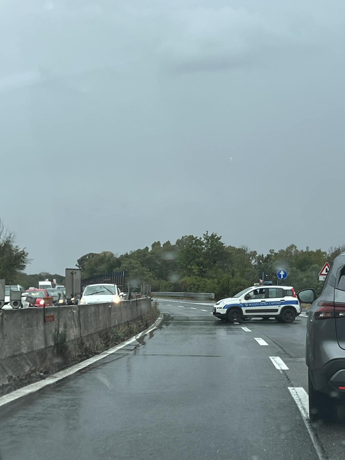 Grave incidente sulla Pontina, tratto chiuso verso Roma. Uscita obbligatoria a Tor de Cenci - 