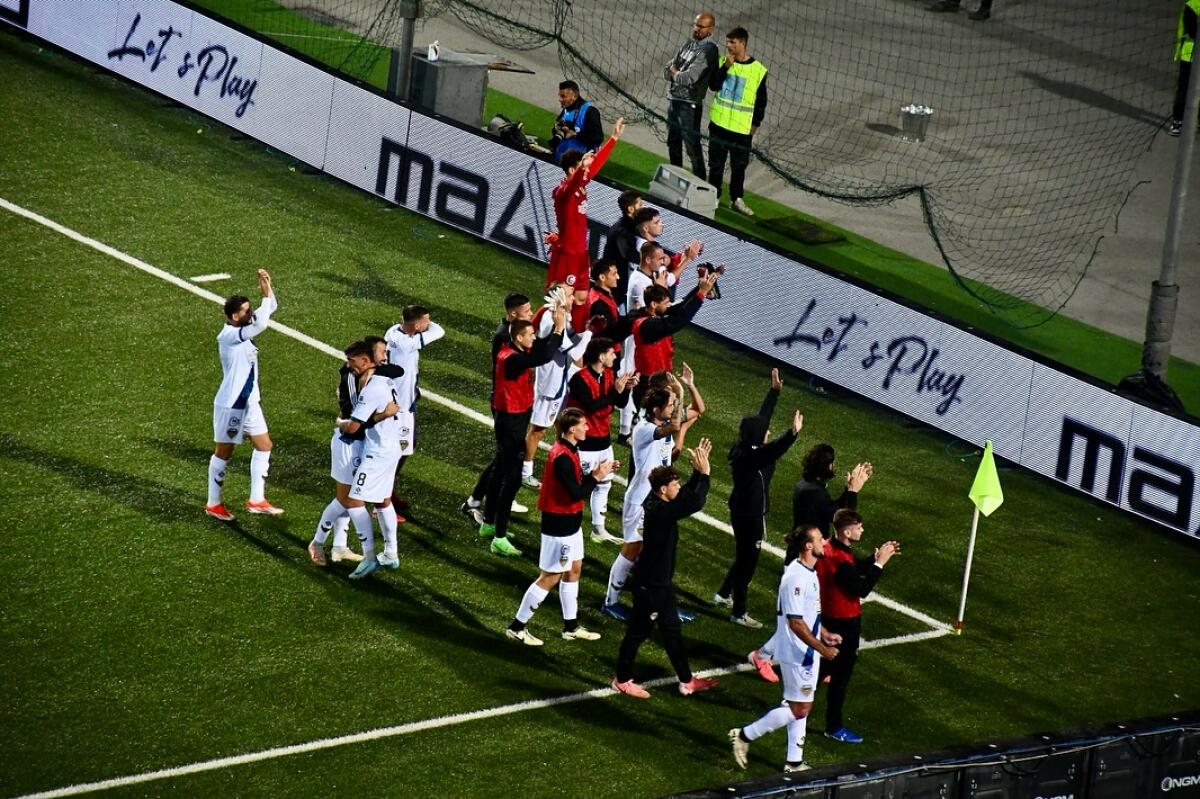 Calcio di Lega Pro, dopo la vittoria in casa dell’Avellino, Latina si prepara al turno infrasettimanale contro Messina. - 