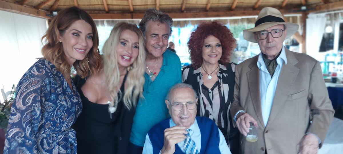 Sezze - A casa di Martufello la grande festa per i 90 anni del maestro Pingitore - 