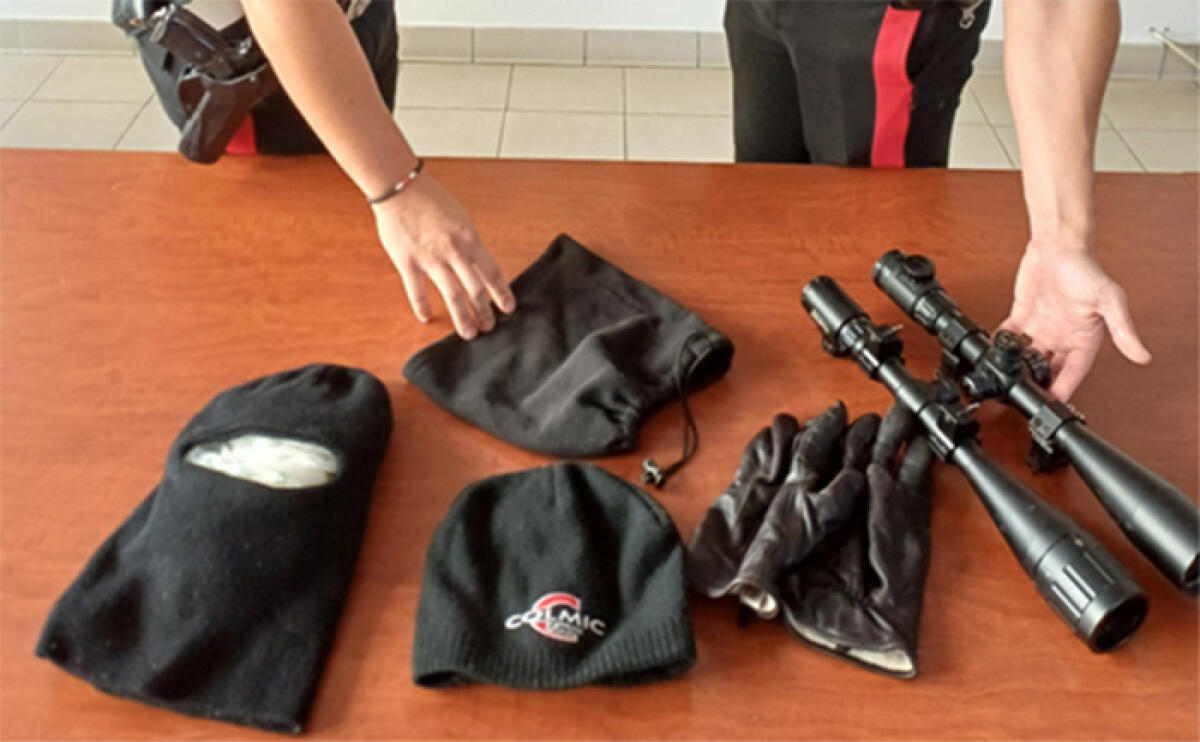 Con passamontagna, guanti e cannocchiali armeggiavano attorno ad un’auto, ad Aprilia: due giovani in manette, un minore denunciato. - 