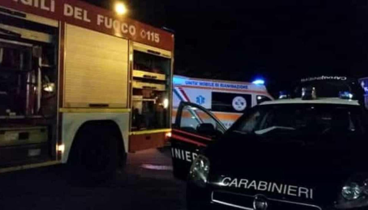 18enne si barrica in casa e minaccia di togliersi la vita, salvata dai carabinieri - 