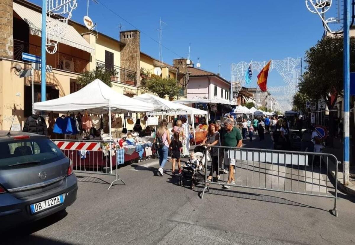 Alla festa di  San Michele Arcangelo, ad Aprilia, anche il mercatino dell'usato e dell'artigianato. - 