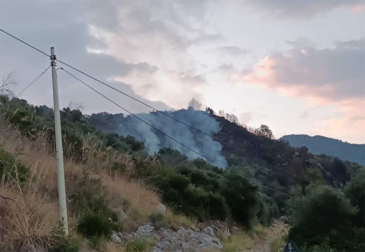 Incendi a Norma: mezzi aerei in azione per spegnere gli ultimi focolai. - 