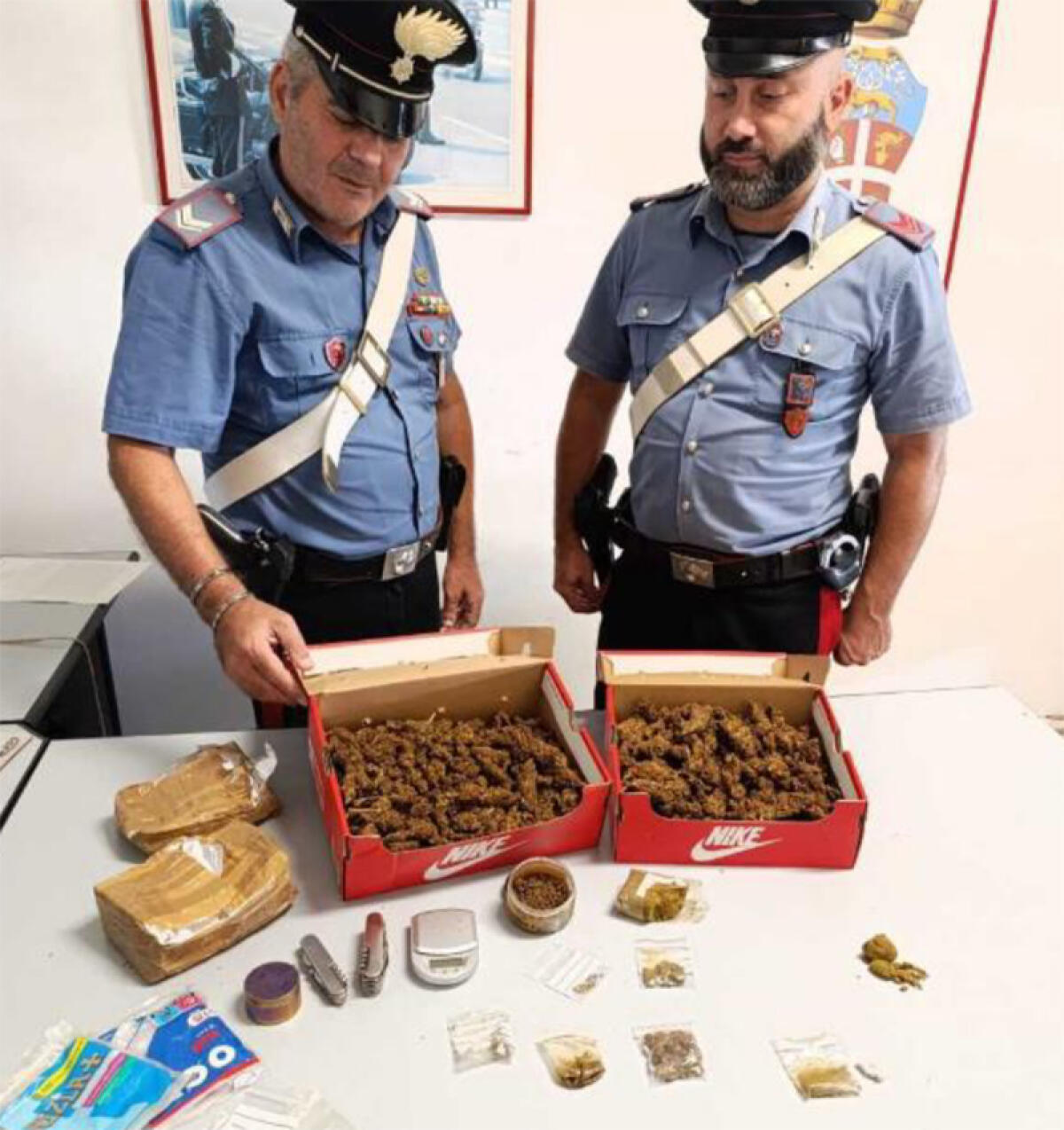 Hashish e marijuana addosso e in casa: 38enne in arresto nel sud pontino - 