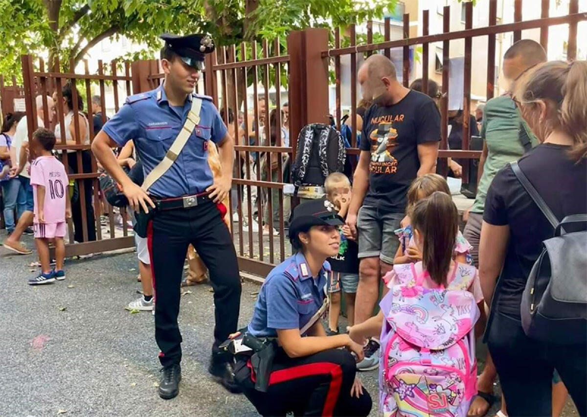 “A scuola sicuri con i Carabinieri”: riprendono i servizi di controllo dell’Arma a Roma e Provincia. - 