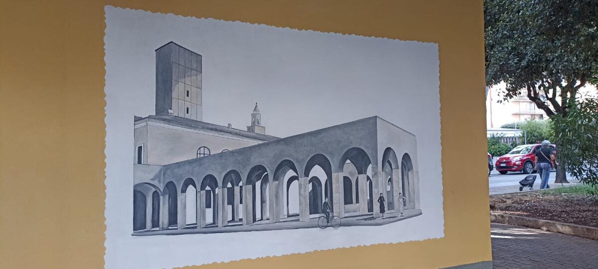 Le immagini di Aprilia negli anni della fondazione, grazie ad Agnese Battistin, impreziosiscono un angolo di via delle Margherite. - 