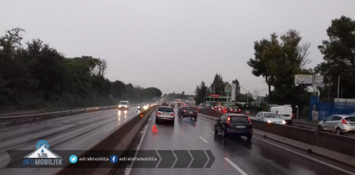 Risolto l’incidente sulla Pontina, all’altezza di Pomezia. - 