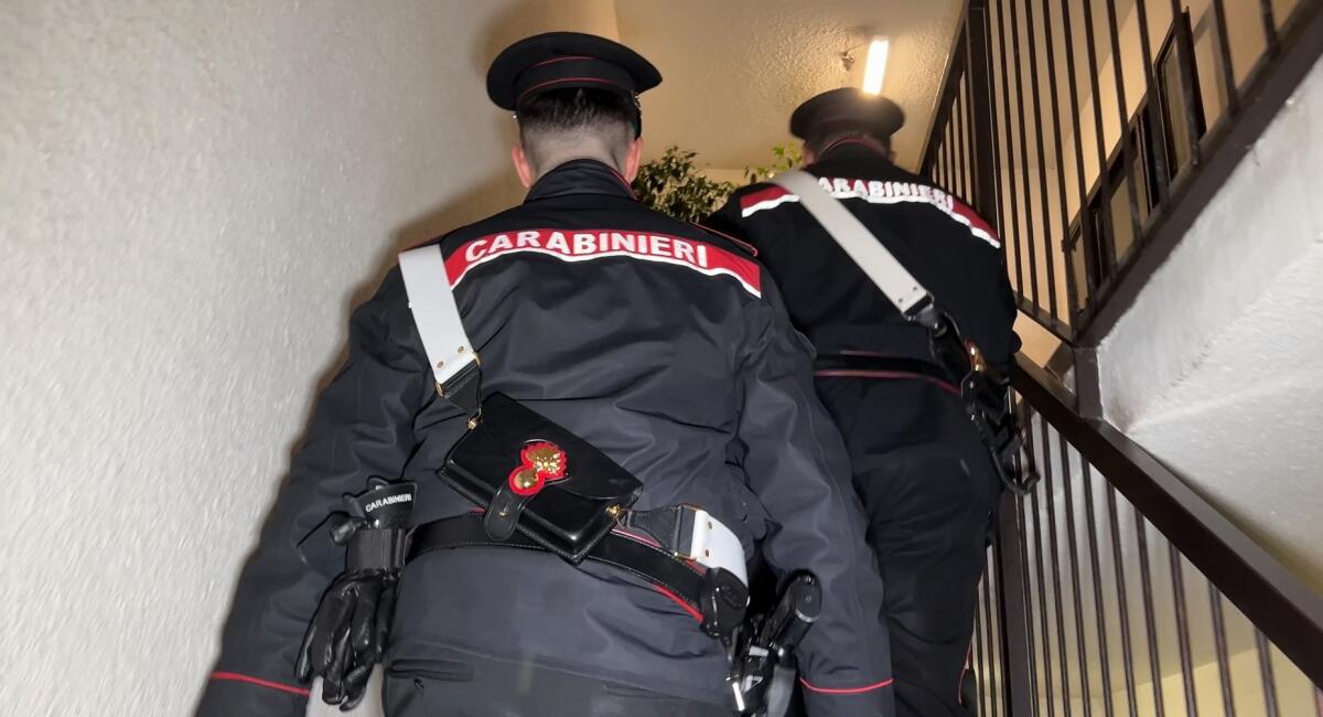 Aggrediva e minacciava di morte la madre, per ottenere soldi per la droga: 39enne di Rocca Priora in manette. - 