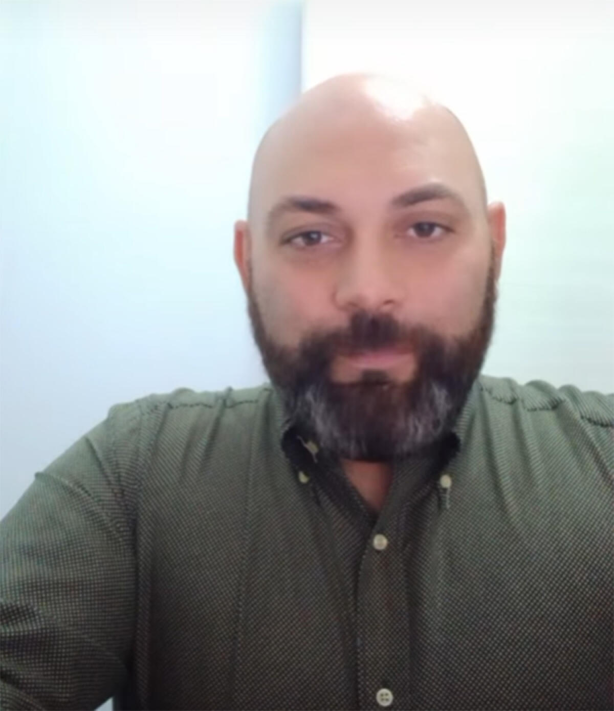 Malore mentre scende dall'auto: muore il giornalista Manuel Mancini - 