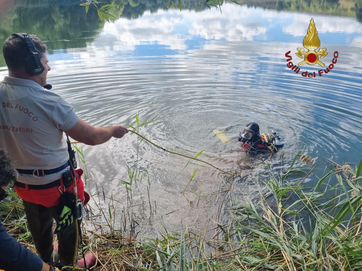 Si tuffano nel lago di Castel Gandolfo e non tornano più: morti due 20enni - 