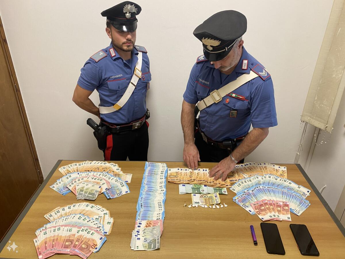 ALBANO - Fermato sull’Ardeatina e trovato in possesso di cocaina. In casa aveva custodiva 20mila euro in contanti. - 