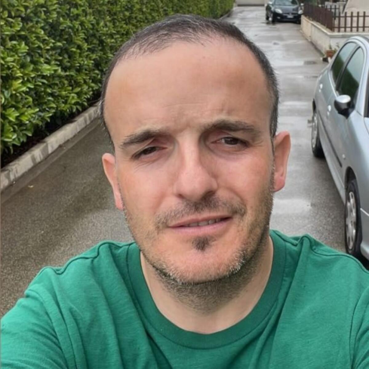 Morto il 41enne di Aprilia Mario Terlizzese, investito in monopattino da un'auto nel quartiere Eur, a Roma, mentre stava andando al lavoro. - 