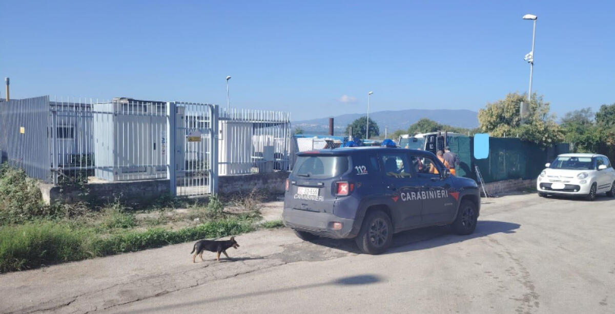 Rubati due compattatori per la raccolta dei rifiuti - 