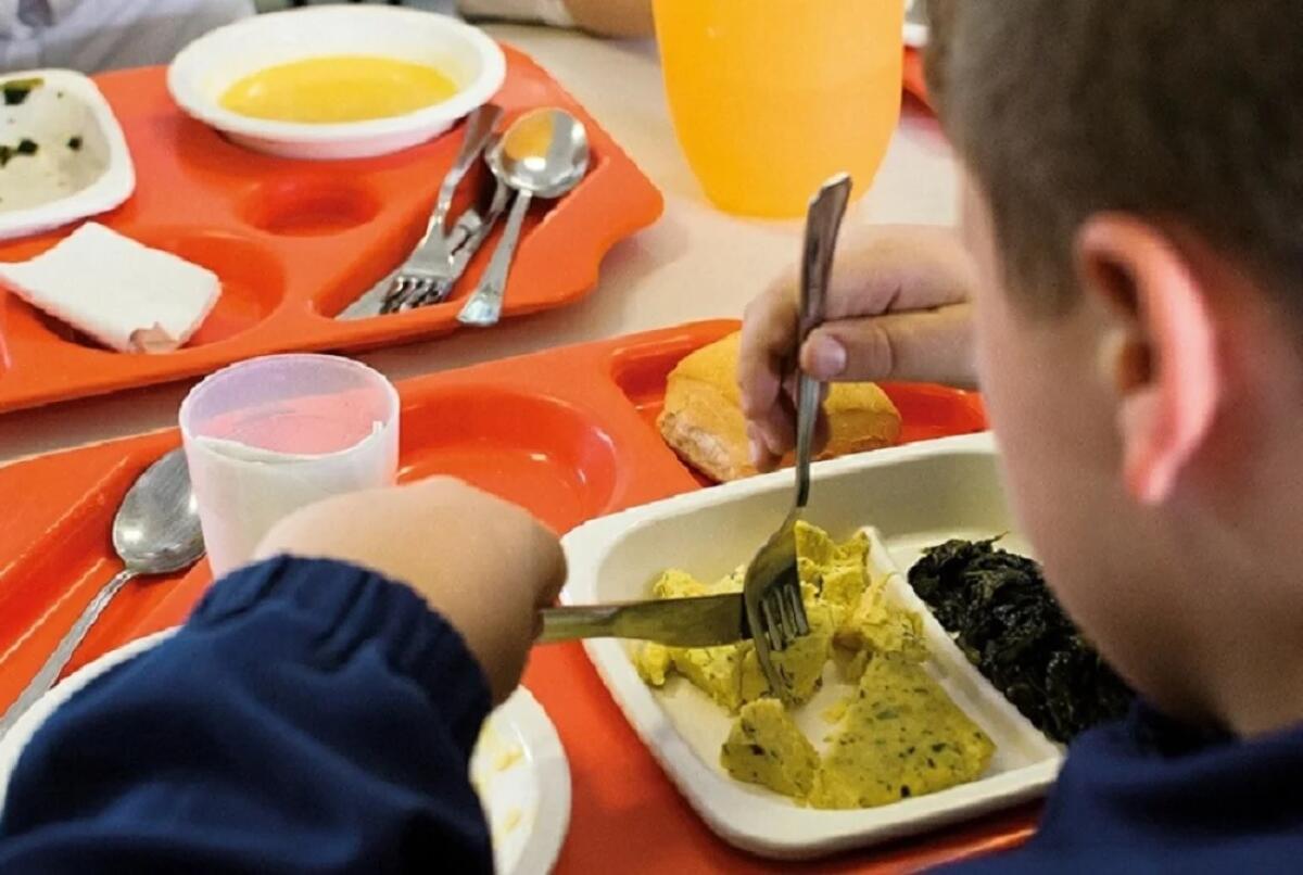 Aprilia - Mense scolastiche, il servizio parte il 9 ottobre. Ma non c'è ancora un gestore - 