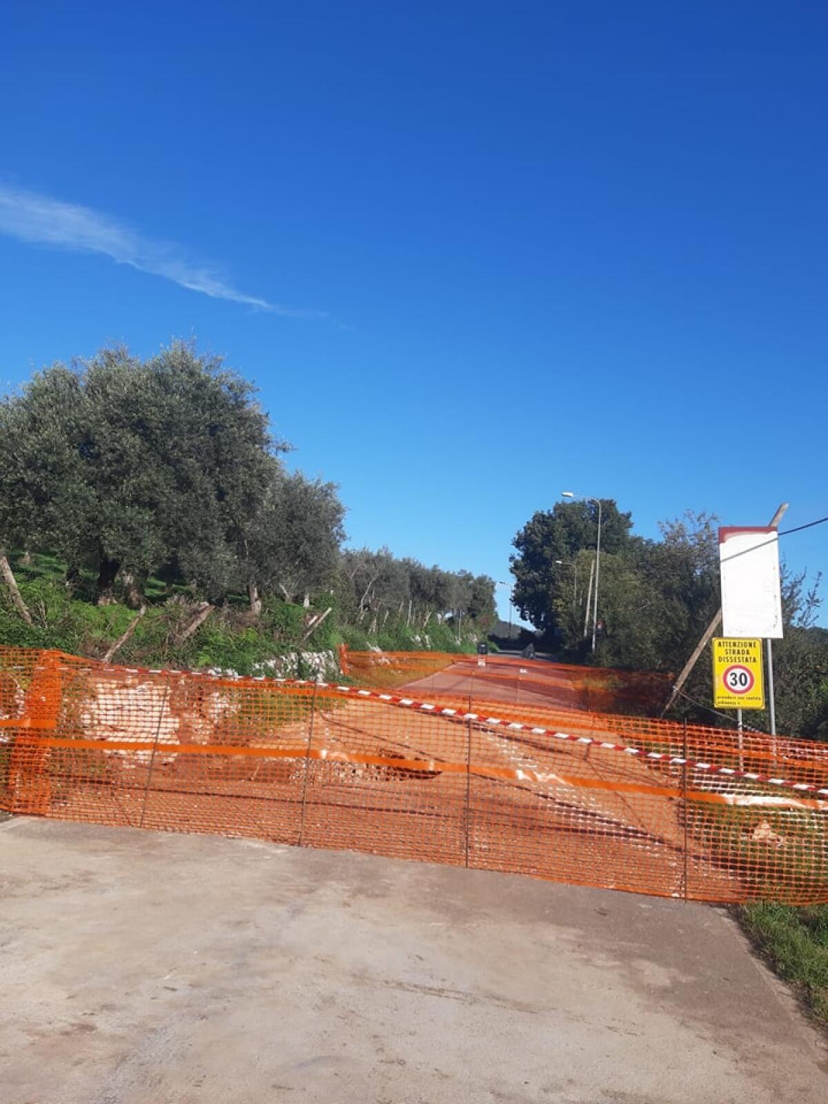 Voragine sulla Ninfina, accertamenti in corso: problemi di stabilità - 