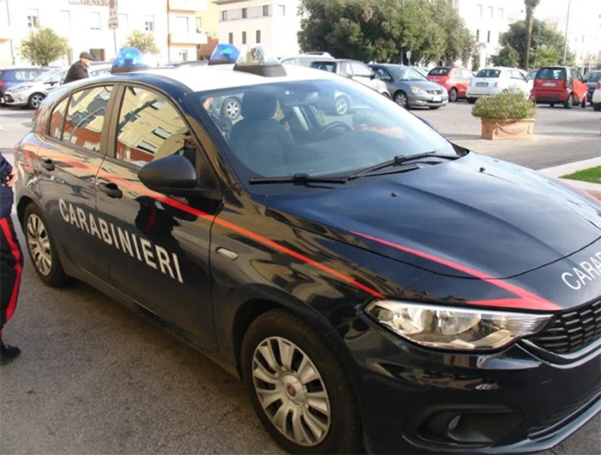 Colpito alla testa per 10 euro: ferito 25enne. Si cercano 3 persone - 