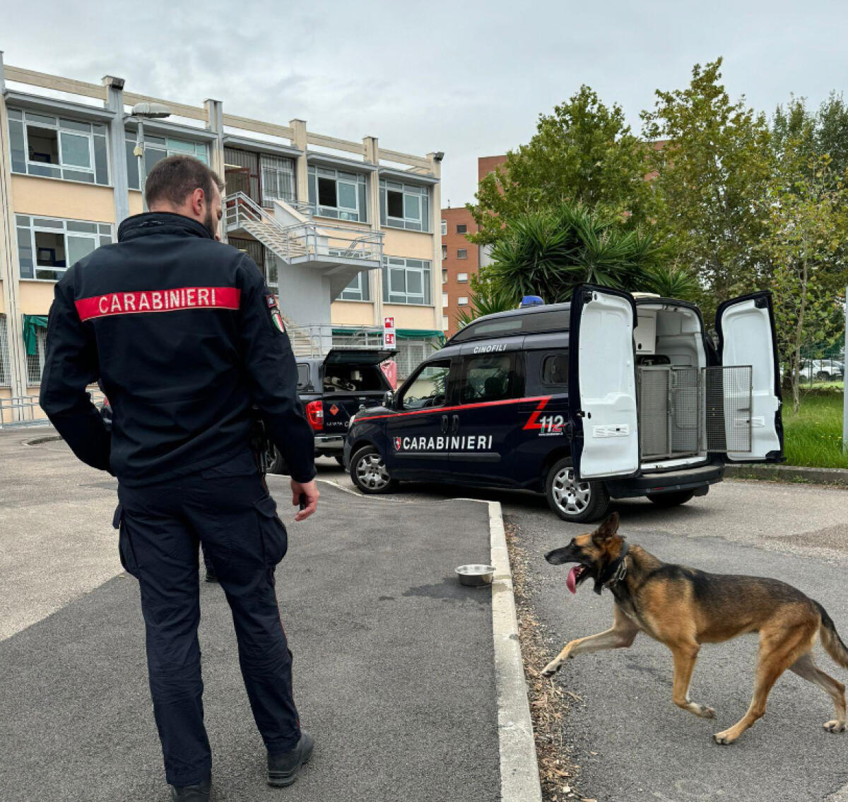 Allarme bomba in una scuola di Latina, intervengono i carabinieri - 