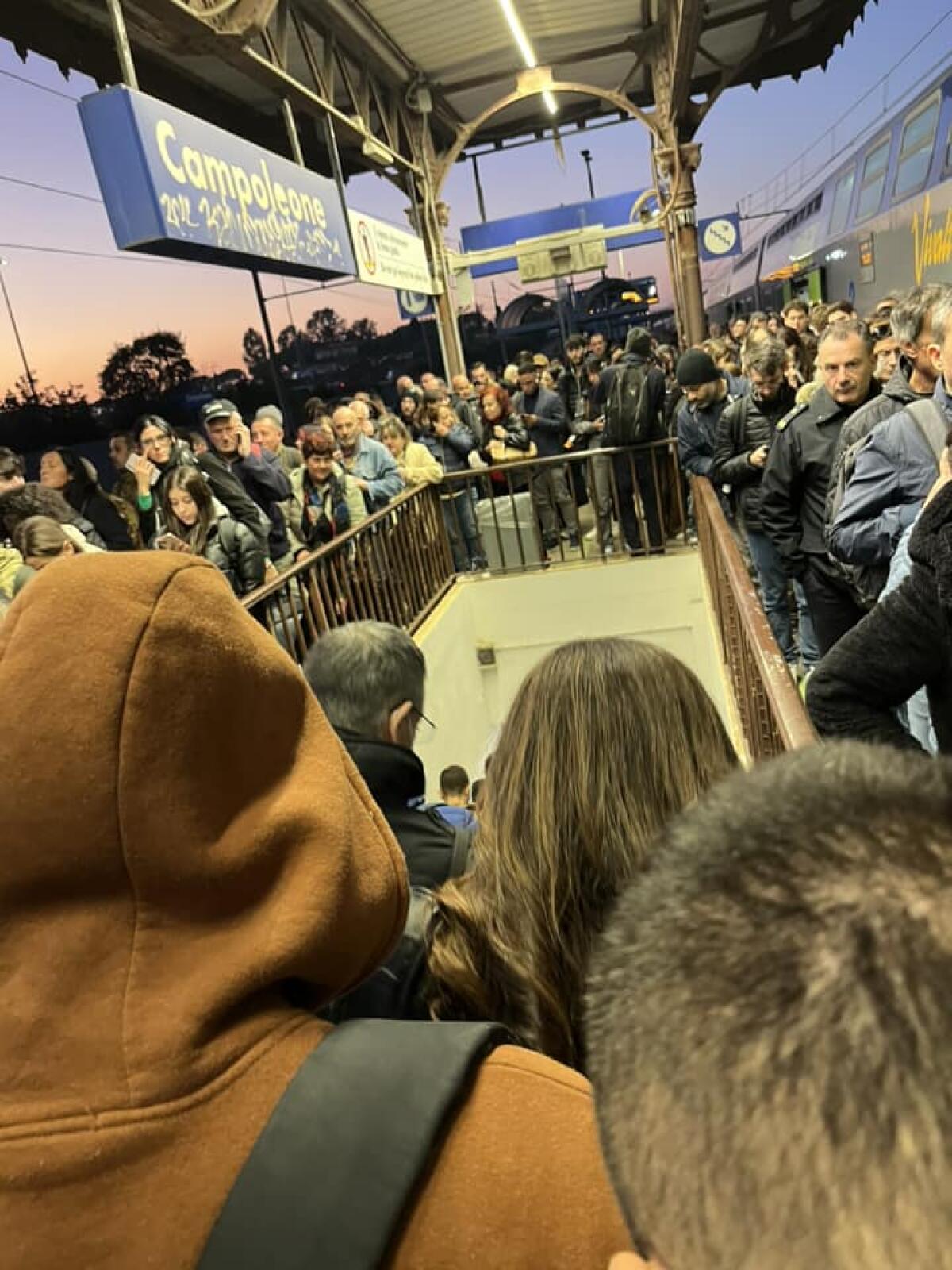 Un altro ordigno bellico vicino ai binari, stop ai treni tra Campoleone ed Aprilia - 