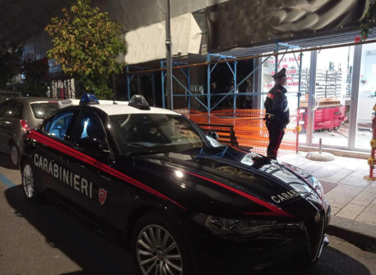 Furto nel negozio di occhiali a Terracina - 