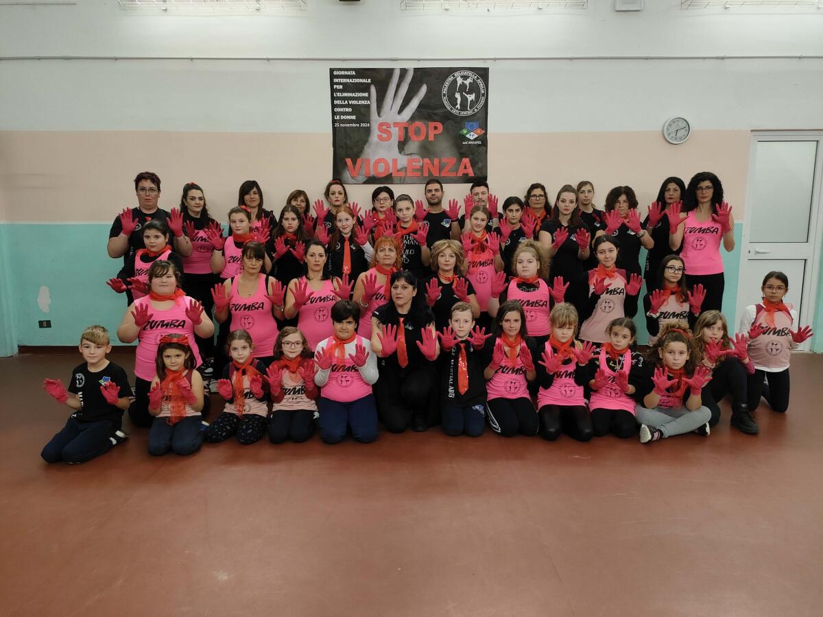 La Palestra Anaspol-Selciatella di Aprilia ferma le lezioni per parlare di violenza sulle donne. - 