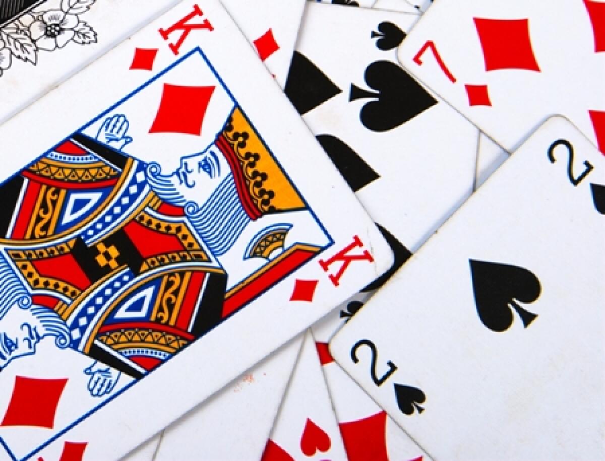 “Un Jolly di solidarietà”: questa domenica a Latina il tradizionale "Torneo di Burraco" della Croce Rossa Italiana. - 