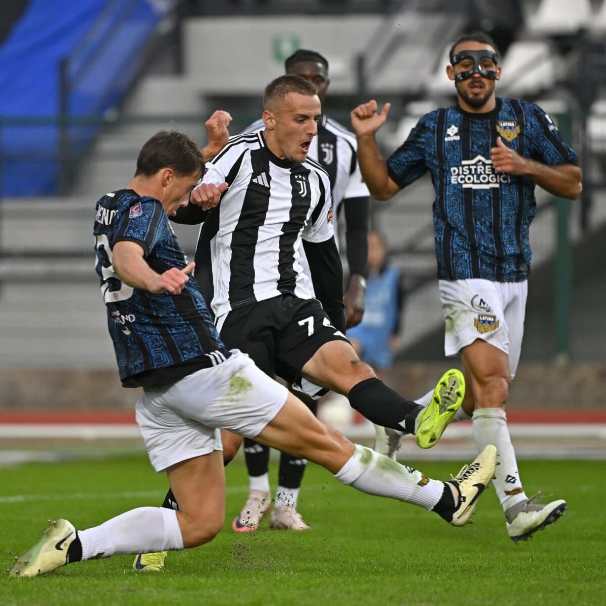 Calcio - Serie C: Pareggio amaro per il Latina con l'ultima della classe - 