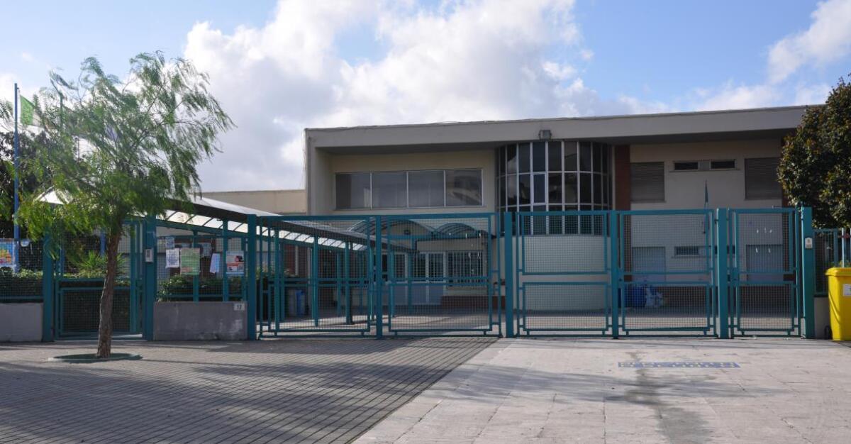 Latina - Scuola Rodari devastata dai vandali, hanno tra gli 11 e i 13 anni - 