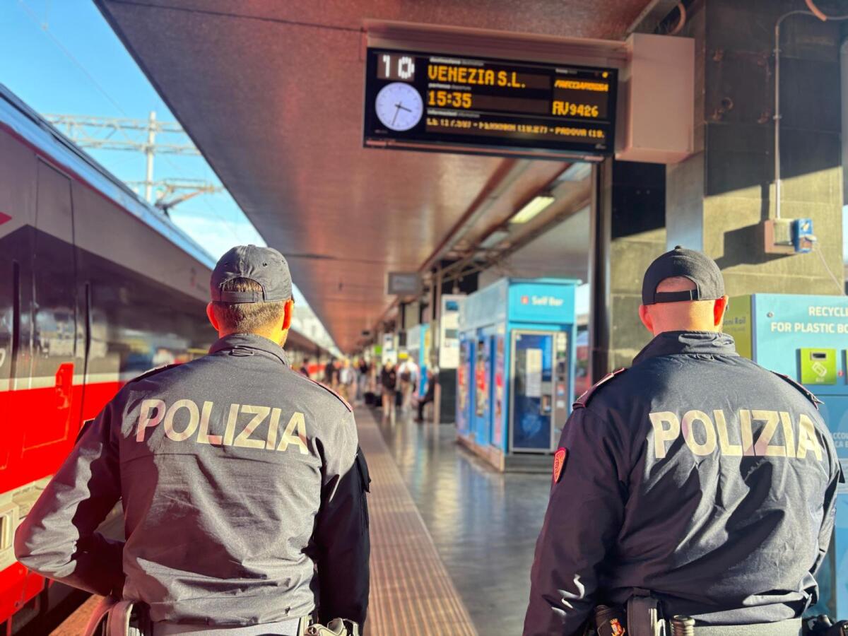 Truffatore campano in trasferta a Padova. Viene arrestato dalla Polizia a Roma Termini durante il viaggio di ritorno. - 