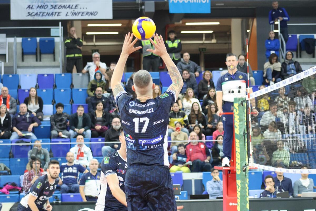 Pallavolo di Superlega: il Cisterna Volley al PalaPanini contro Modena. - 