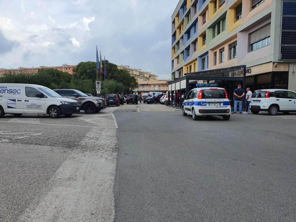 Aprilia - Operazione Assedio, torna al lavoro il dirigente che era stato sospeso - 